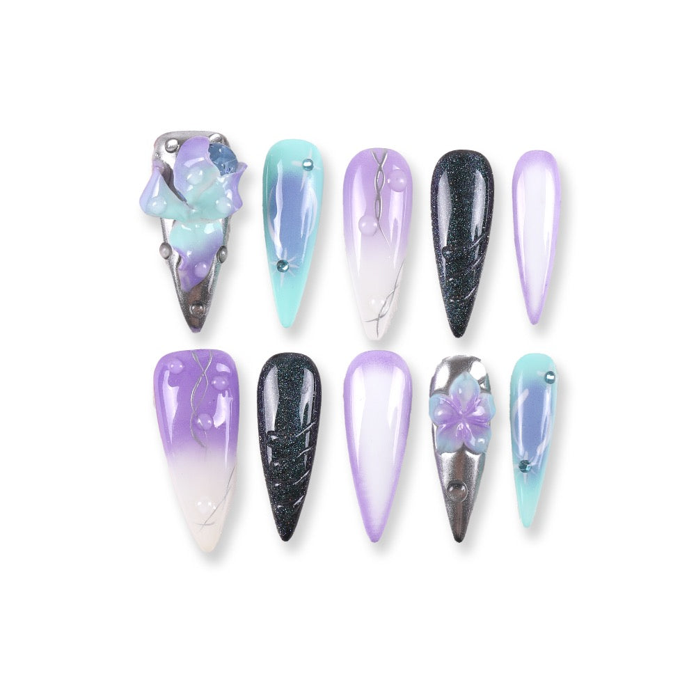 Uñas postizas 3D con degradado de color menta estrellado a púrpura de 365Nails.