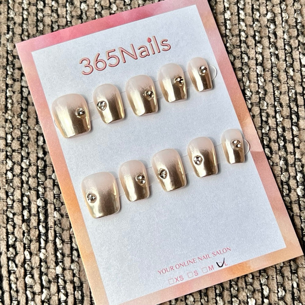 365nails: "Champagne Aurora" – Handmade Short Square Press-On Nails