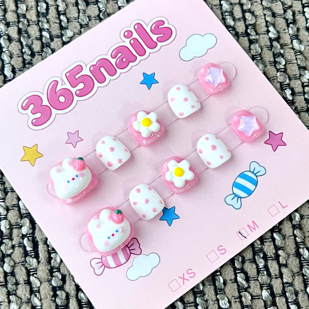 365nails: "Dreamy Kitty Garden" – 3D Cat & Floral Handmade Short Square Nails