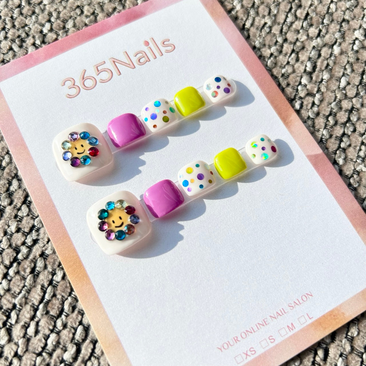 365nails: "rhinestone smiley pop" – handmade press-on pedicure