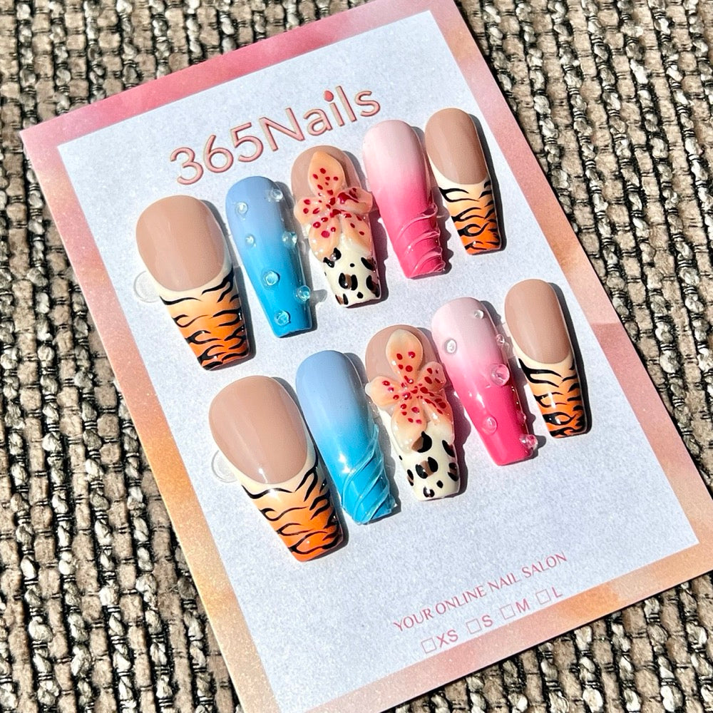 365nails: "Floraison Safari Tropical" – Ongles forme coffin fait main multicolores à fleurs 3D et imprimé animalier