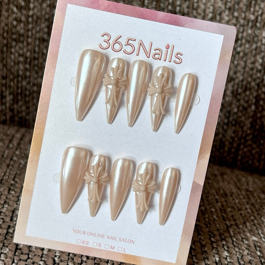 Champagne Ribbon - Champagne Gold Bow Pointed Press-On Nails
