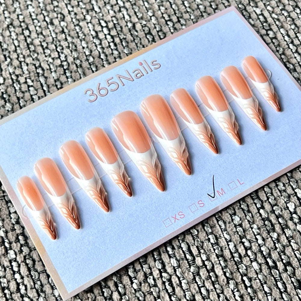 365nails: "Francesinha Âmbar com Pena" – Unhas Postiças Stiletto Artesanais