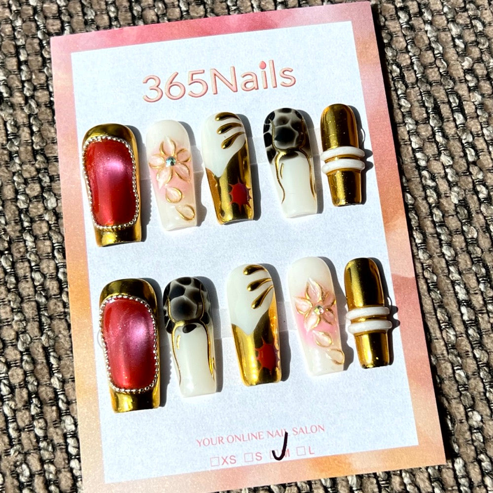 365nails: "Golden Safari" – Unhas Coffin Decoradas 3D com Pedras e Estampa Animal