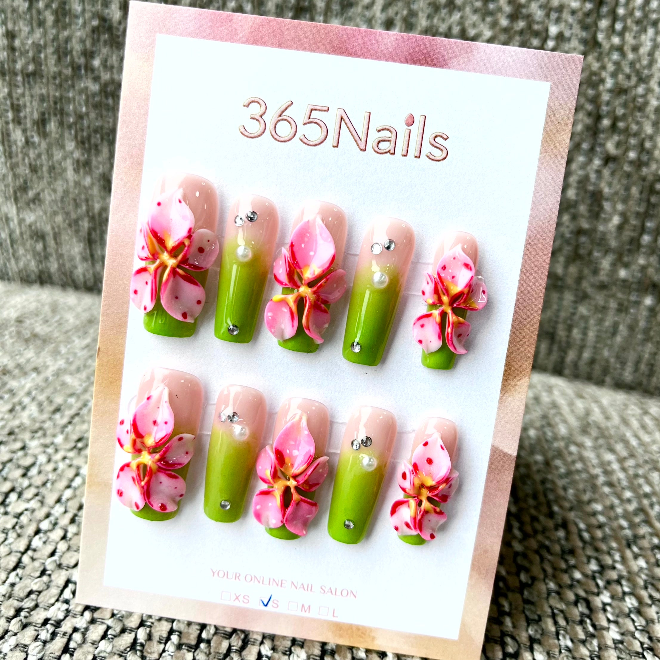 Orquídea de Primavera: "Pétala de Jade" – Unhas Postiças Longas em Formato Caixão