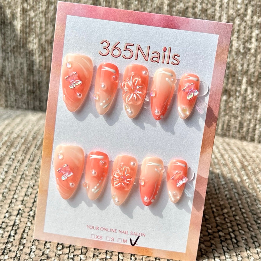 365nails: "Borboleta Pêssego Blush" – Unhas Postiças Stiletto Médias Feitas à Mão