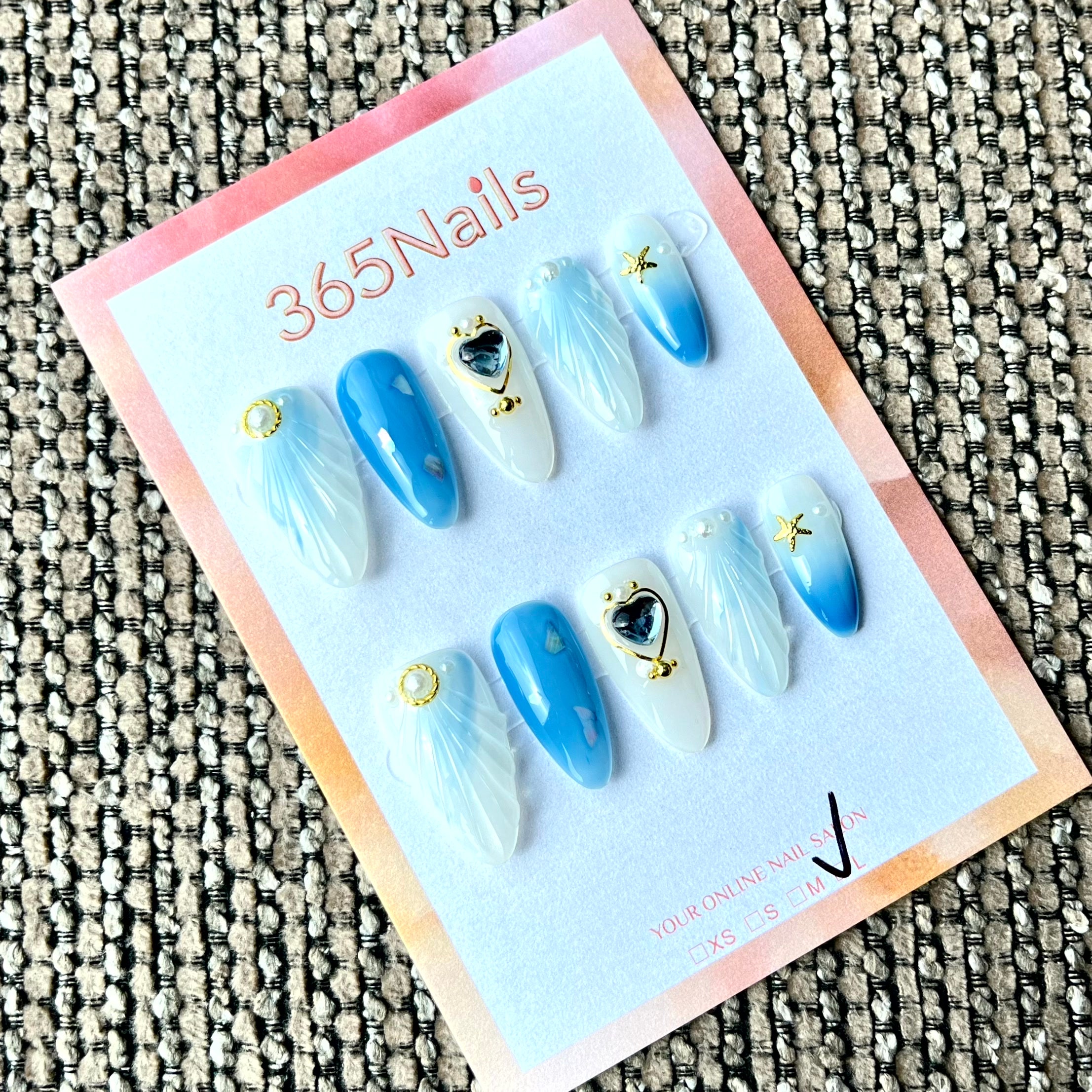 365nails: "Murmure céleste" – Aile et coeur 3D – Ongles press-on faits main de forme amande longs