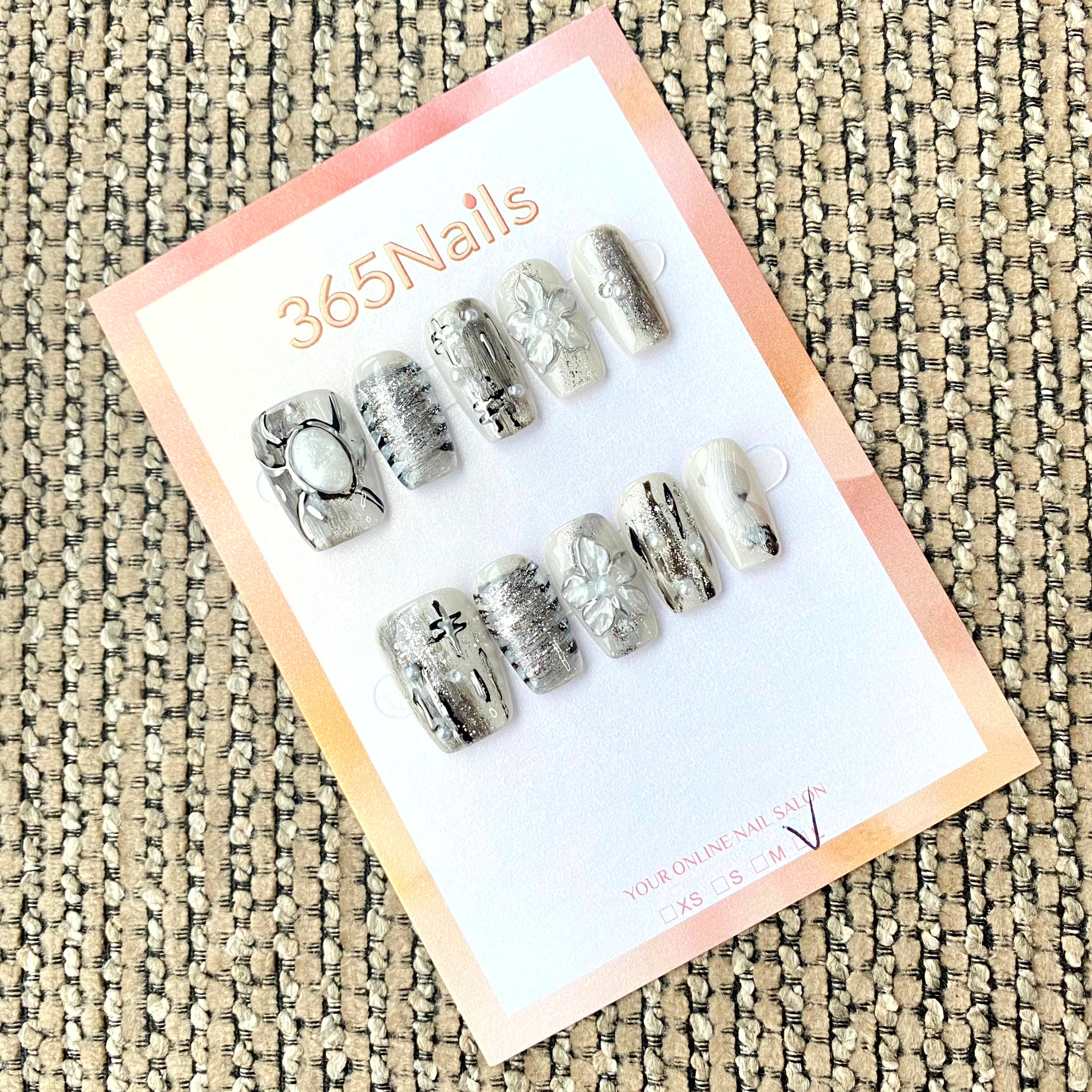 365nails: "Grunge Ballet" – Distressed Line & 3D Flower Handmade Squoval Nails