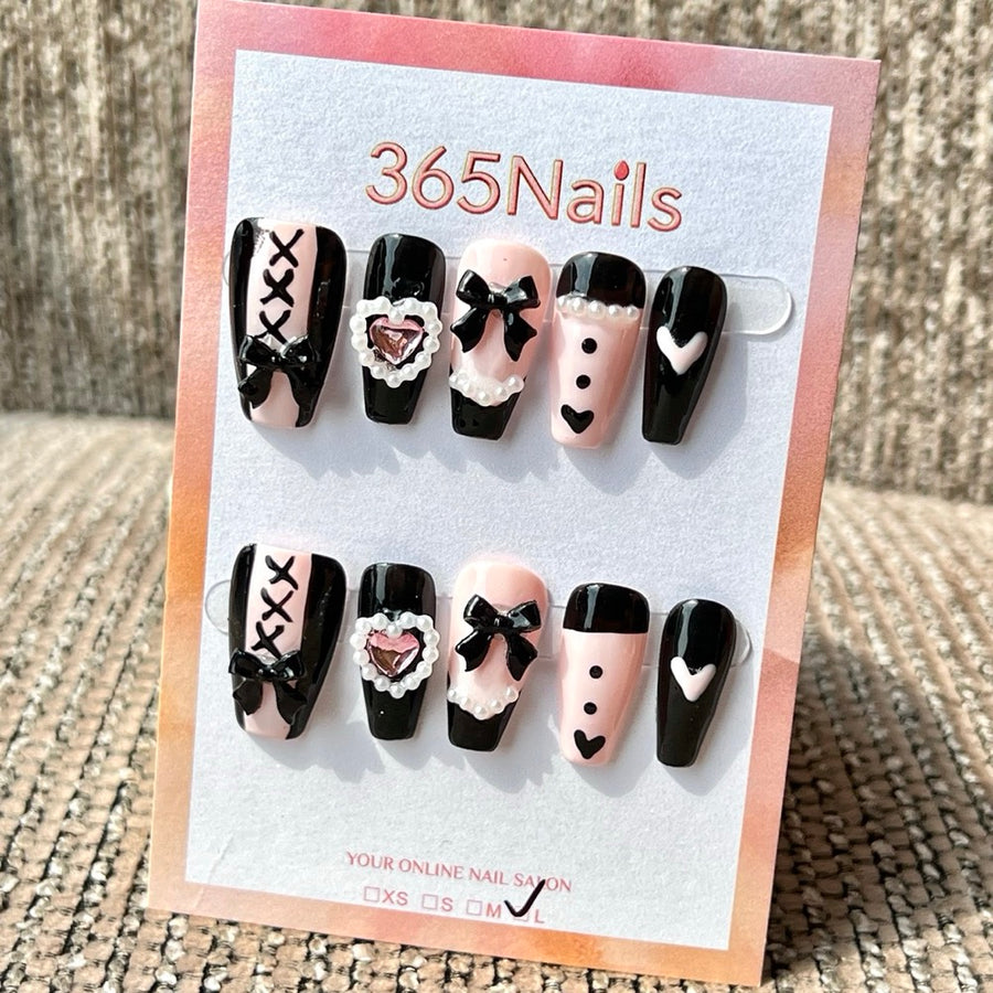 365nails: "Gothic Lolita Heart" – Handmade Medium Coffin Press-On Nails