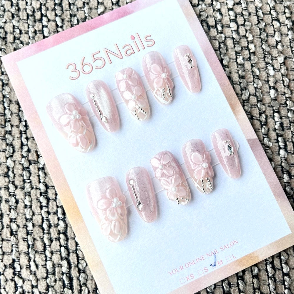 365nails: "Velvet Blush" – 3D Floral Handmade Medium Almond Nails