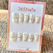 365nails: "White Glitter Rose Butterfly Rhinestone" – Handmade Medium Coffin Press-On Nails