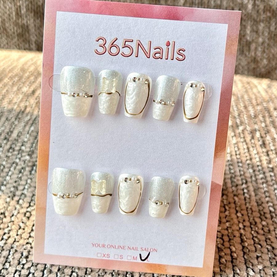 365nails: "Borboleta de Strass Rosa com Glitter Branco" – Unhas Postiças Artesanais de Caixão Médio