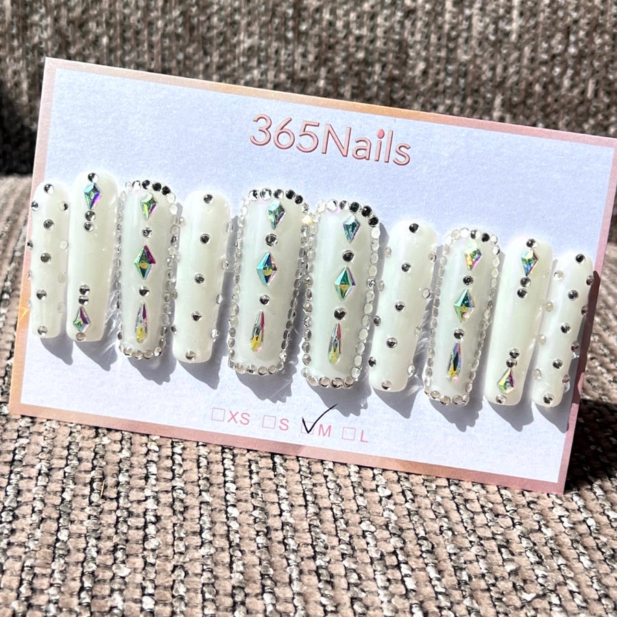 365nails: "Frosty Opulence" – 3D Rhinestone Handmade Square Nails