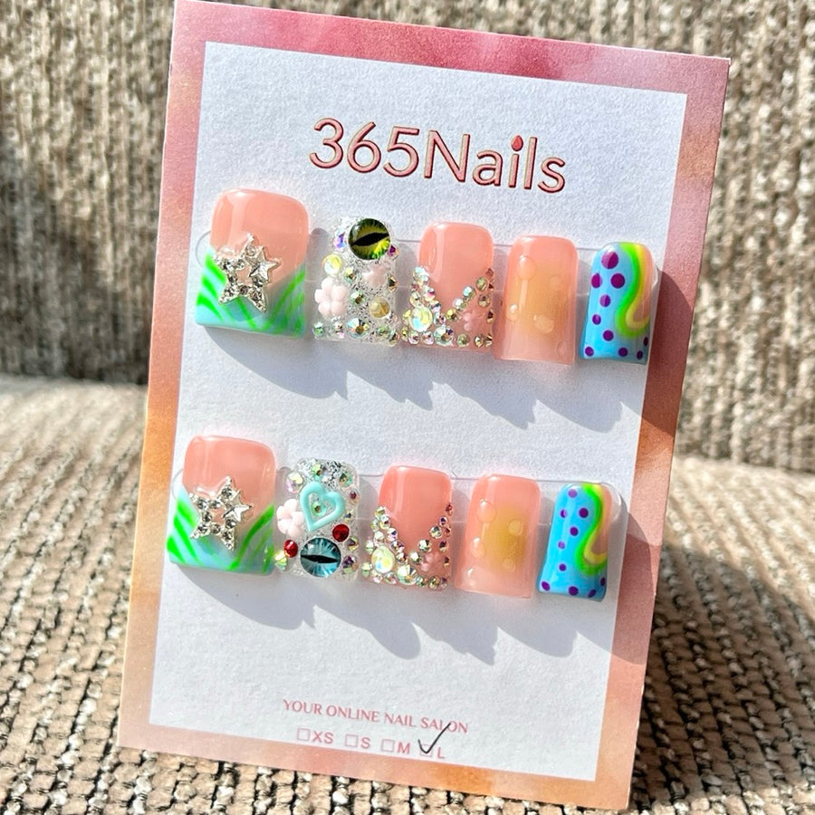 365nails: "Colorful Monster Eye Star Rhinestone Short" – Handmade Short Trapezoid Press-On Nails