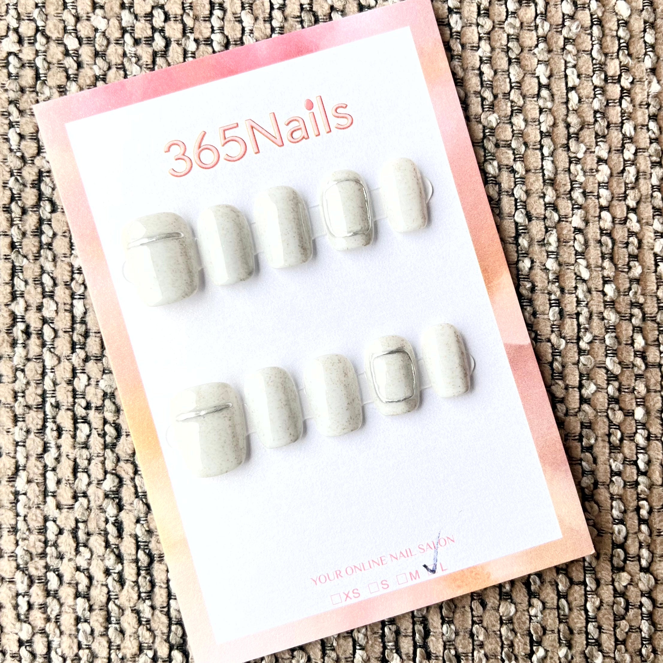 365nails: "Minimalist Stone" – Hand-Painted Line Handmade Short Square Nails