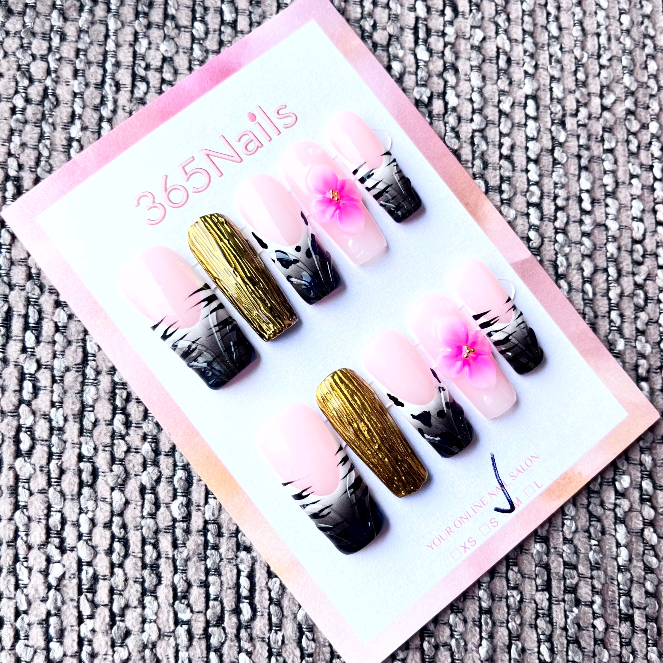 365nails: "Gilded Noir" – 3D Floral & Feather Handmade Almond Nails
