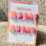 365nails: "Pink Ice Cream Star Rhinestone Short" – Handmade Short Trapezoid Press-On Nails