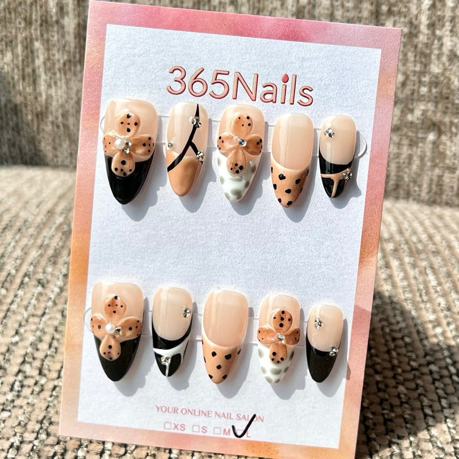 365nails: 수제 미디엄 스틸레토형 프레스온 네일 - 누드 블랙 호피 플라워 믹스