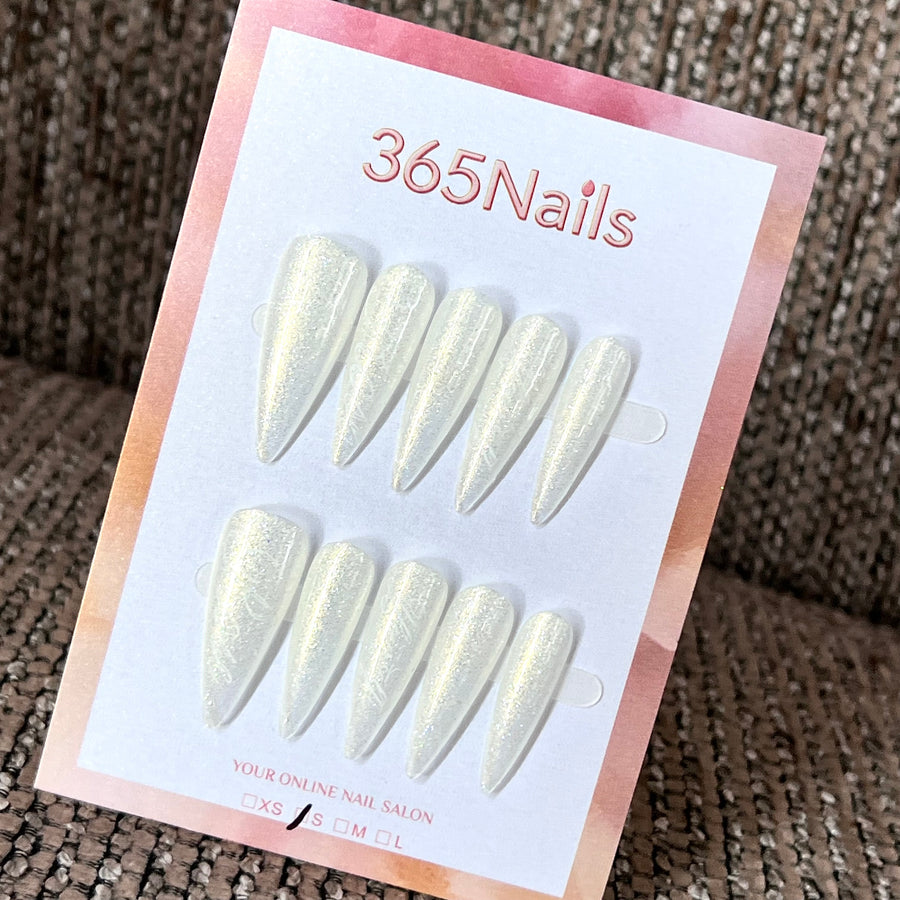 Champagne Frost - Ivory Gold Shimmer Press-On Nails