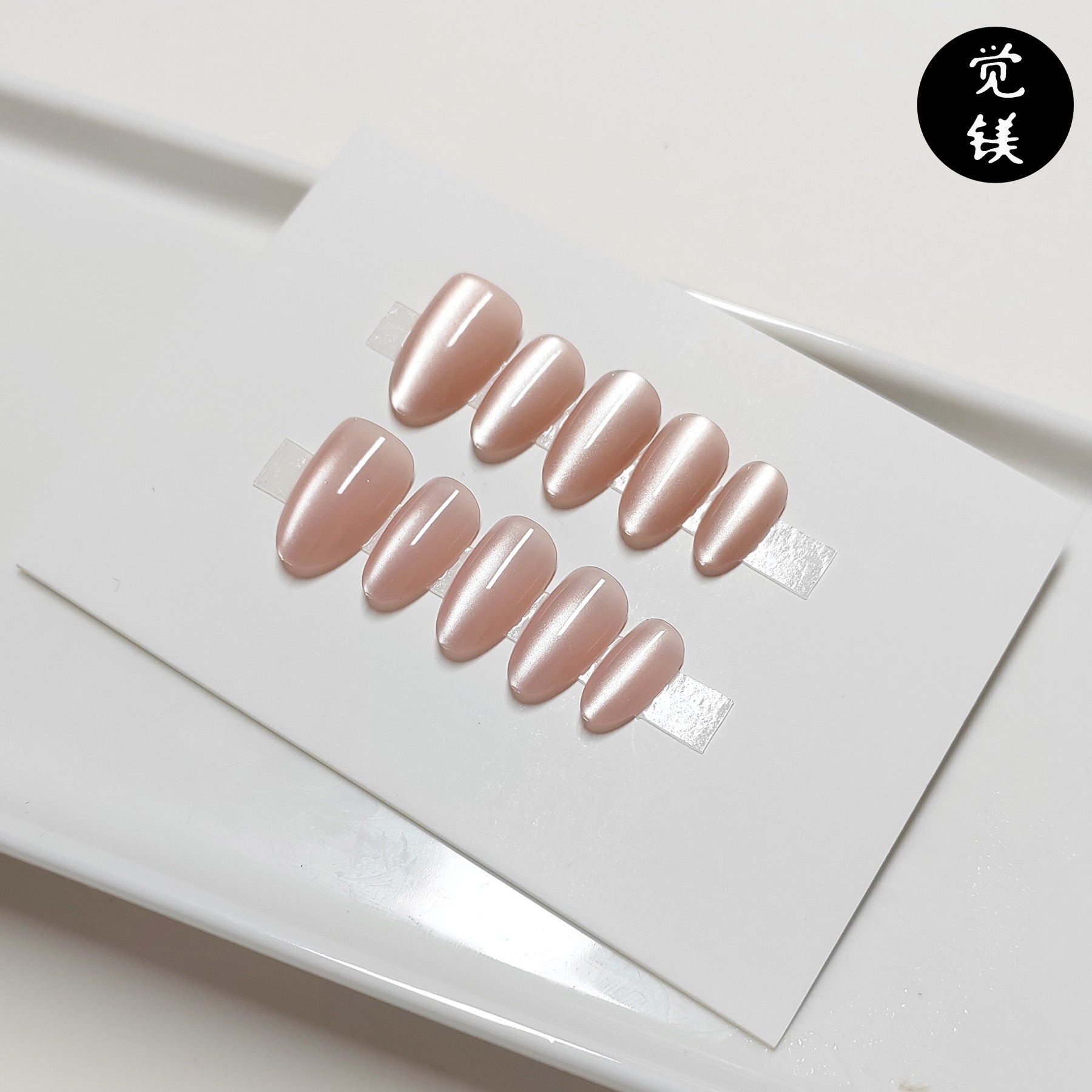 Chic Handmade Cat Eye Short Almond Press-On Nails