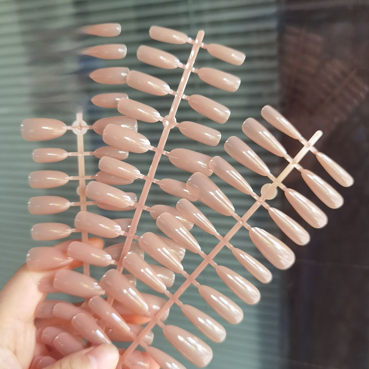 Wholesale Pre-Colored Nude Pink Oval Almond Press-On Nail Tips for DIY Art