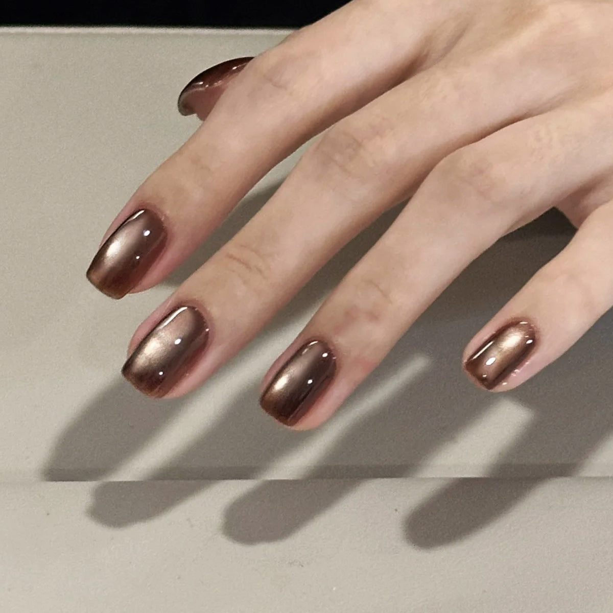 Elegant Smoky Coffee Cat Eye Short Press-On Nails