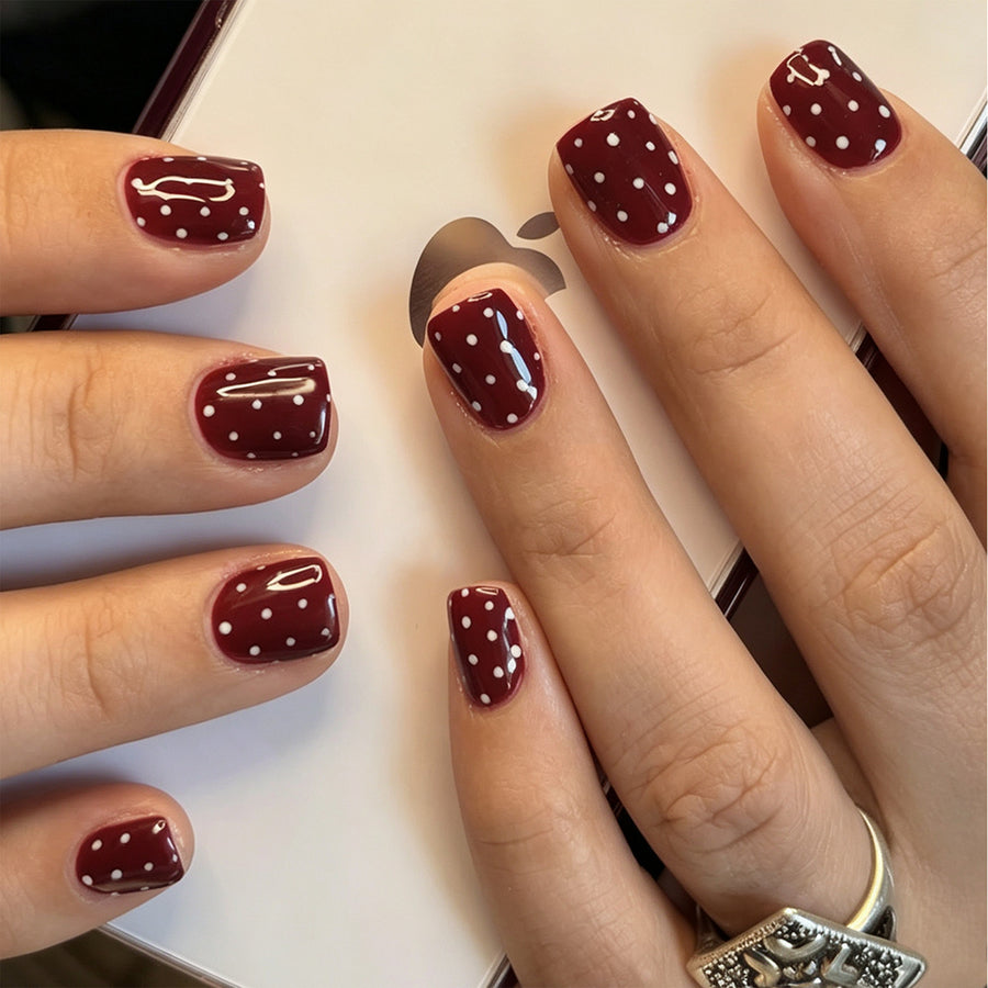 Minimalist Cute Red White Squoval Short Press On Nails – JP4599