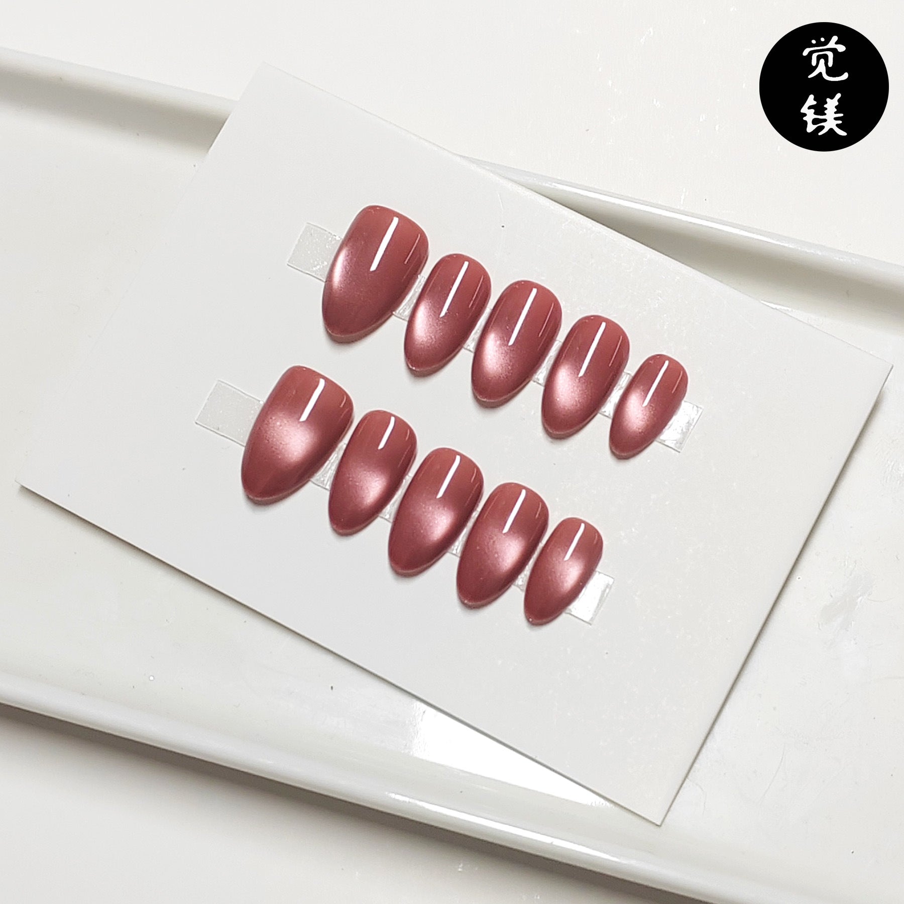 Chic Handmade Cat Eye Short Almond Press-On Nails
