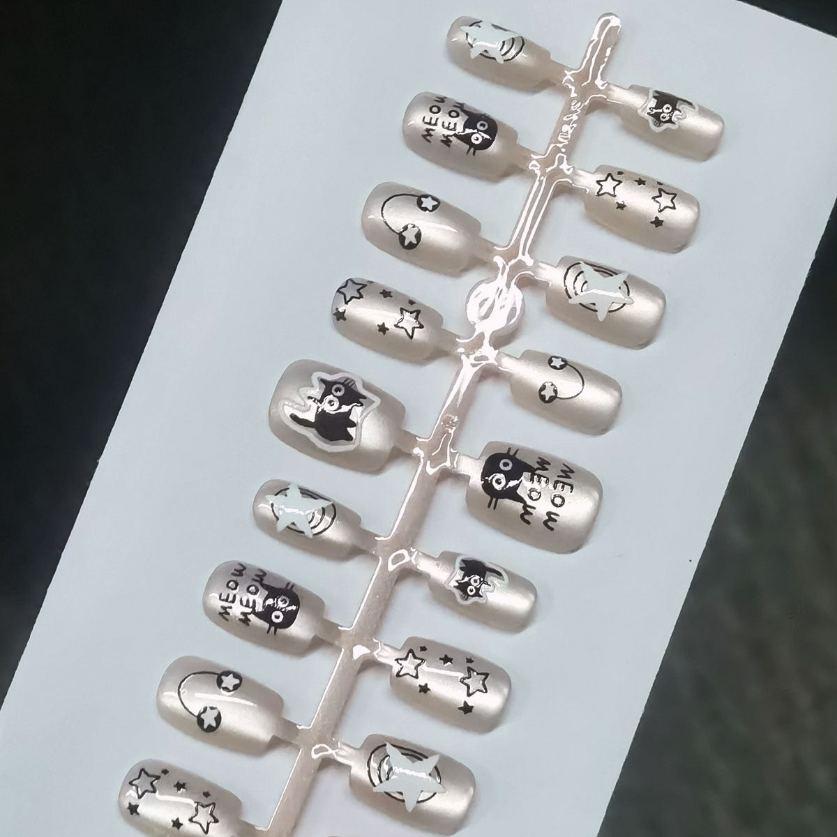 Wholesale Short Cat Eye Press-On Nail Strips - Pre-sized Bulk Tips