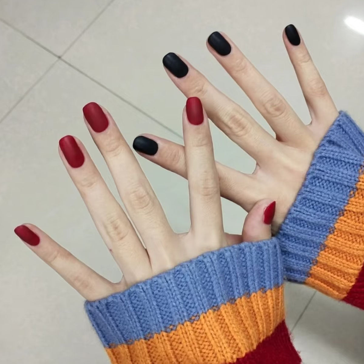 Short Matte Black & Red Press-On Nails | Velvet Frosted Dual-Tone Manicure
