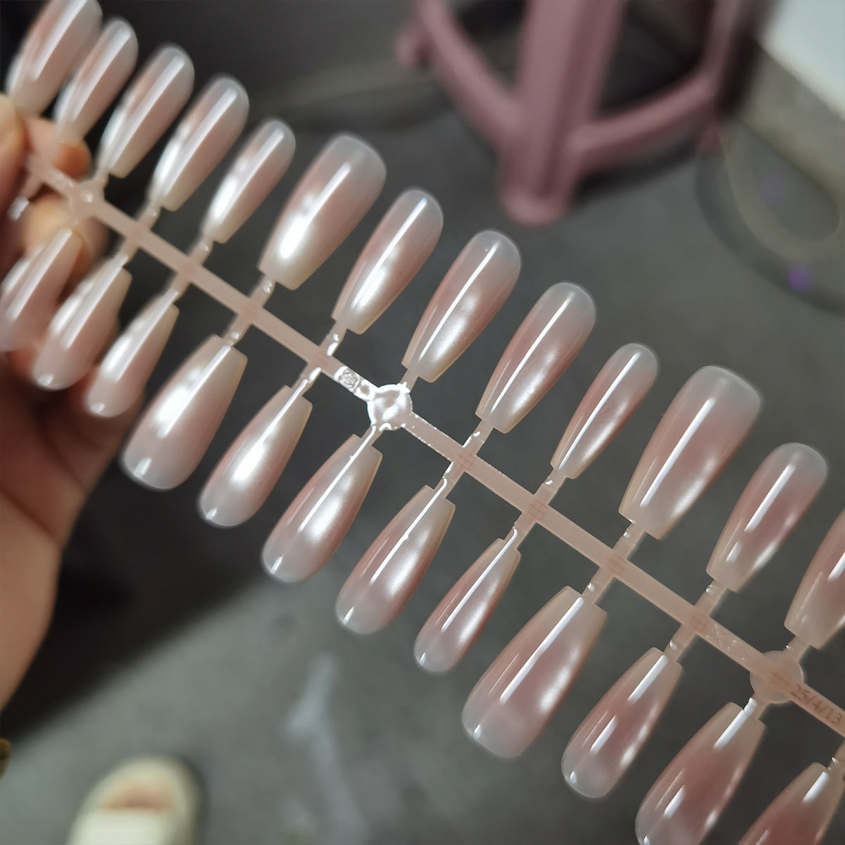 Luminous Blush Cat Eye Press-On Nails | Medium Coffin Shape