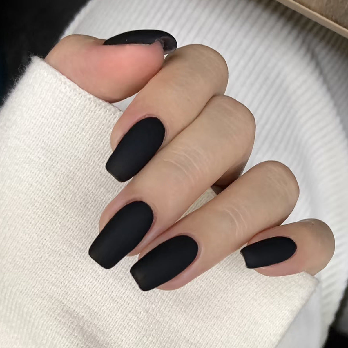 Short Matte Black & Red Press-On Nails | Velvet Frosted Dual-Tone Manicure