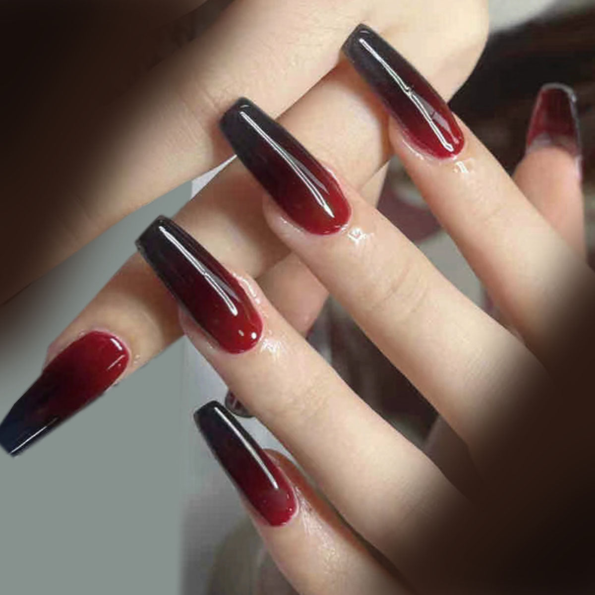 Chic Red & Black Ombre Press-On Nails | Edgy Short Square