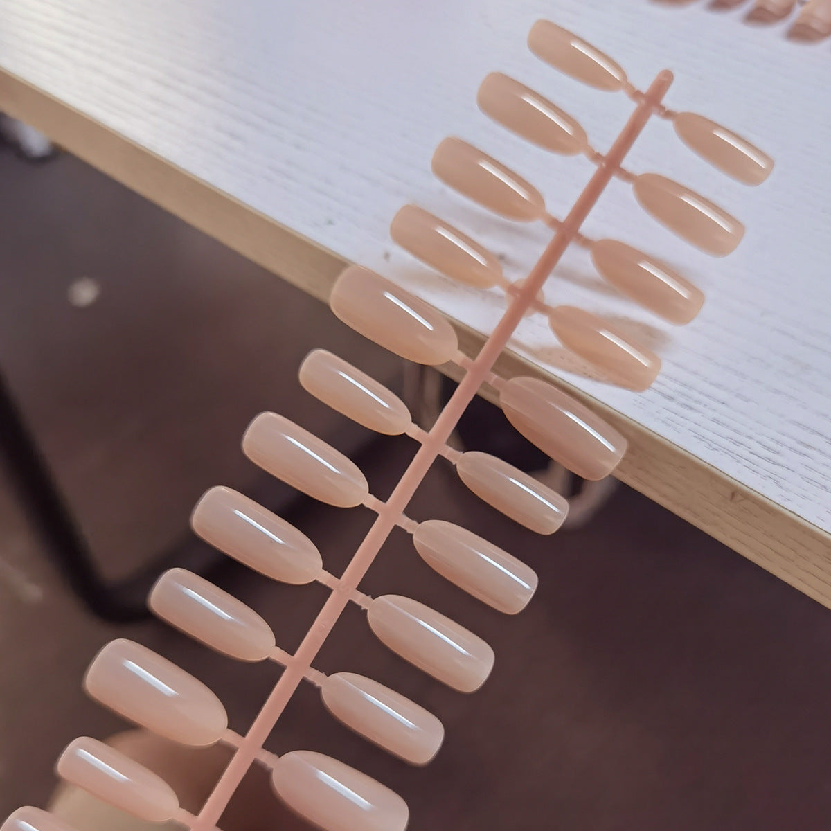 Wholesale Pre-Colored Nude Pink Oval Almond Press-On Nail Tips for DIY Art