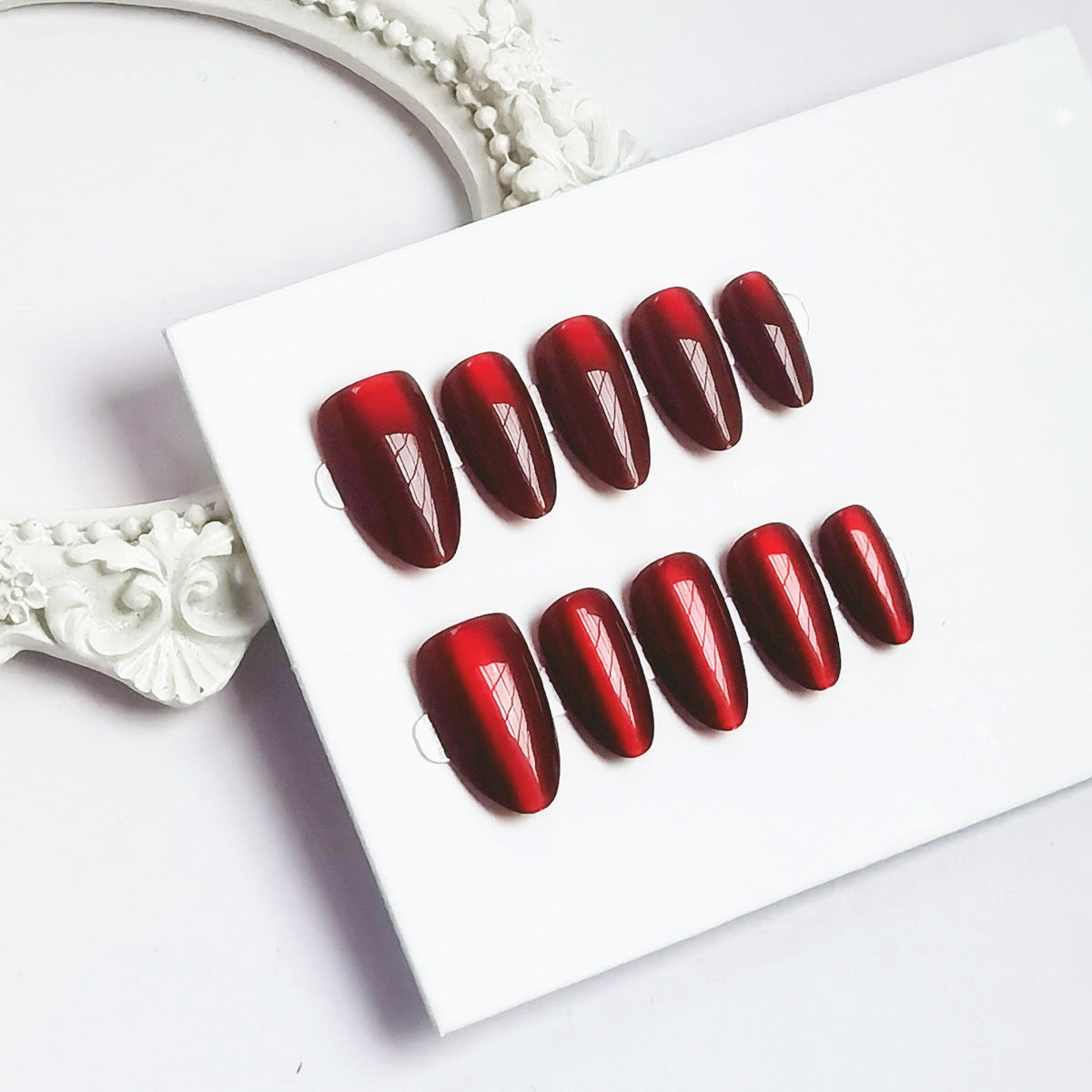 Chic Handmade Cat Eye Short Almond Press-On Nails