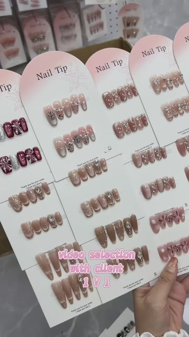 Load video: [批發] 手工製穿戴甲 - 直播挑選 (100-1000 件) | $2 每套 | 1對1 - 直播挑選 (MOQ=100 SIZE：XS，S，M，L）