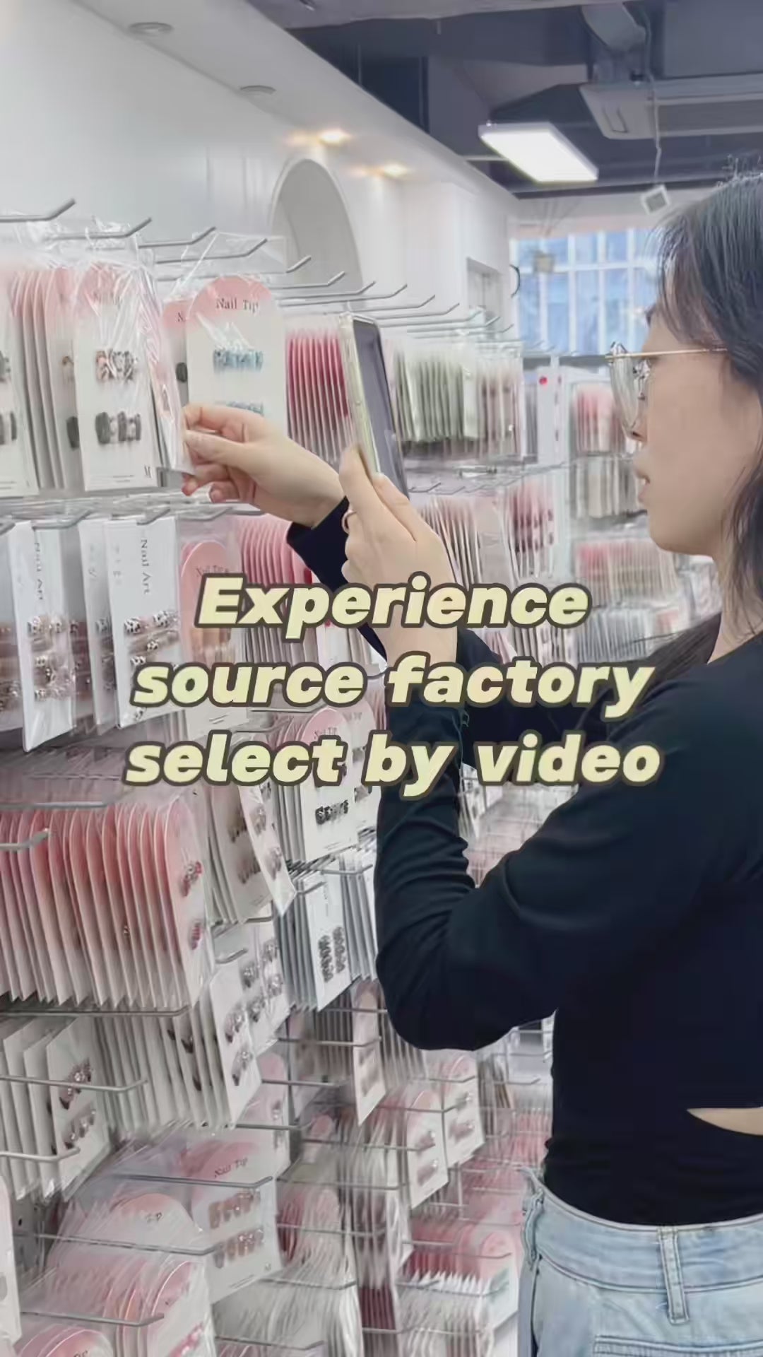 Load video: [批發] 手工製穿戴甲 - 直播挑選 (100-1000 件) | $2 每套 | 1對1 - 直播挑選 (MOQ=100 SIZE：XS，S，M，L）