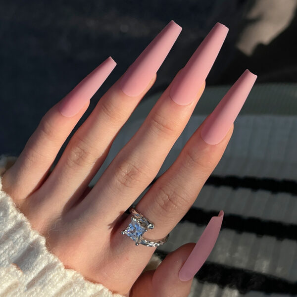 Nueva ultra-largo de tipo ballet pieza de uñas de color sólido simple de cuero rosa desgaste de uñas Europa y los Estados Unidos wearable pieza de uñas al por mayor