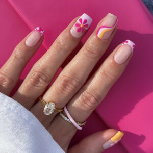 Wear Nail Nail Patch Wholesale Pink Yellow Edge French Small Flower Wave Nail Patch Wholesale Nail Patch Nail Finished Wholesale