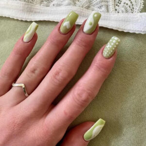 假指甲美甲贴片阴阳美甲草绿色指甲贴片press on nails 跨境专供