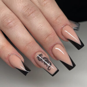 可穿戴甲片成品黑色法式美甲片成品龙形图案甲片成品 false nails