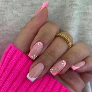 Wearable Nail StickersWhite Pink Clashing Color French FlowerWearable Nail StickersNail Art PiecesFinished Nails